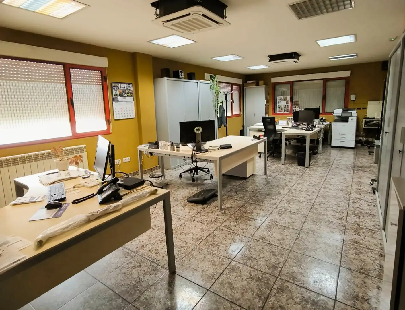 Industrial buildings for sale in Palencia  with Heating and Alarm