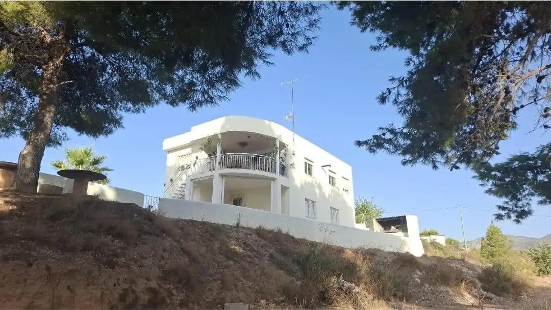Villa zum Verkauf in CEMENTERIO