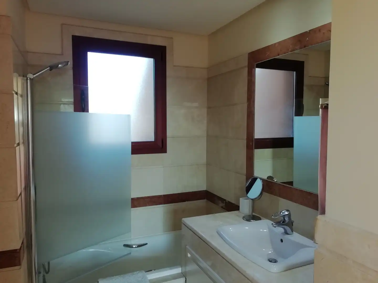 Badezimmer von Maisonette zum Verkauf in Marbella mit Klimaanlage, Terrasse und Abstellraum