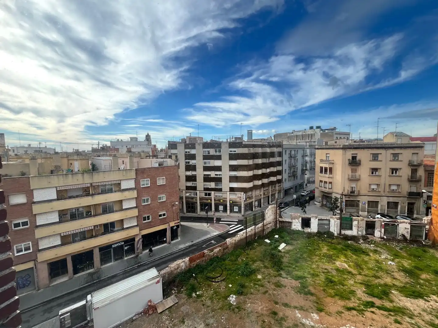 Vista exterior de Piso en venta en Reus