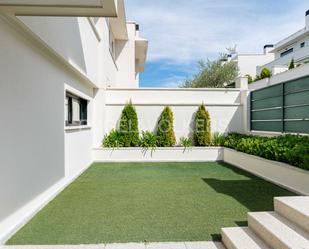 Terrassa de Casa o xalet en venda en Boadilla del Monte amb Aire condicionat, Terrassa i Piscina