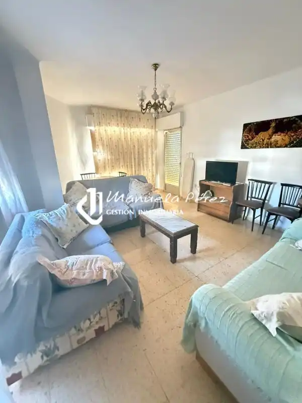 Wohnzimmer von Wohnung zur Miete in Cáceres mit Terrasse und Möbliert