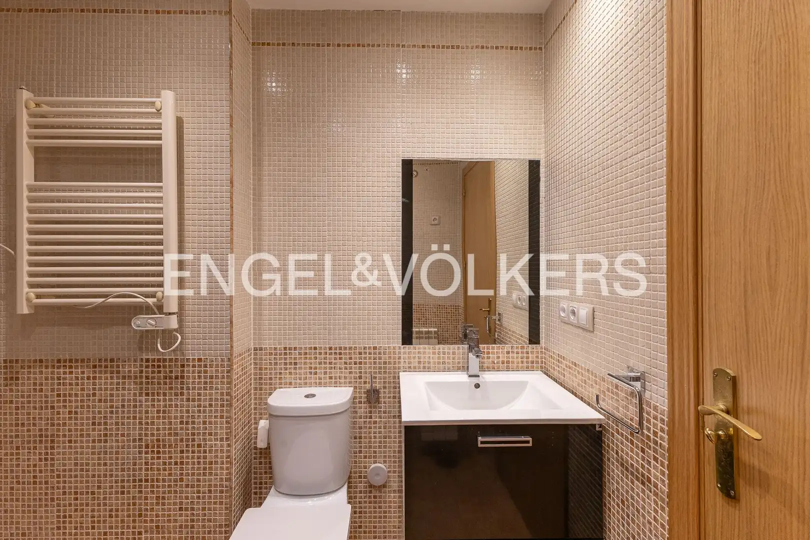 Baño de Piso de alquiler en Leganés con Aire acondicionado, Calefacción y Terraza