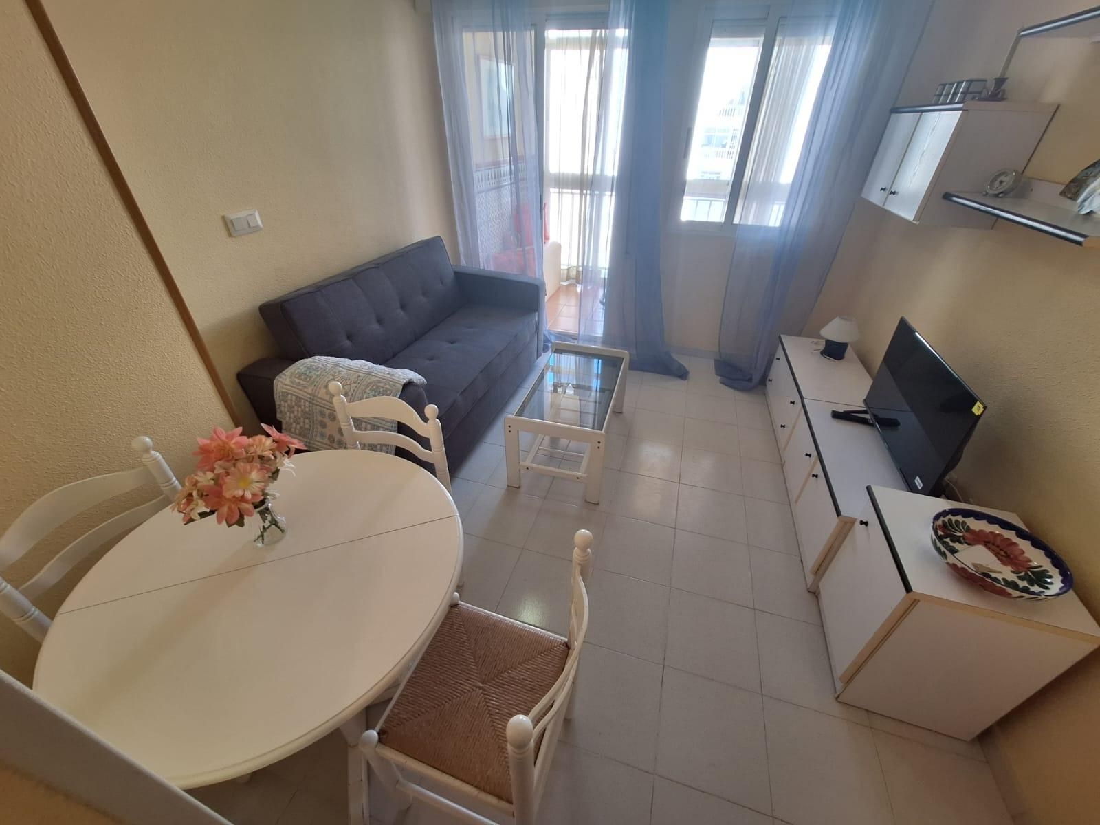 Bedroom of Apartment to rent in Torrevieja  with Air Conditioner, Terrace and Balcony