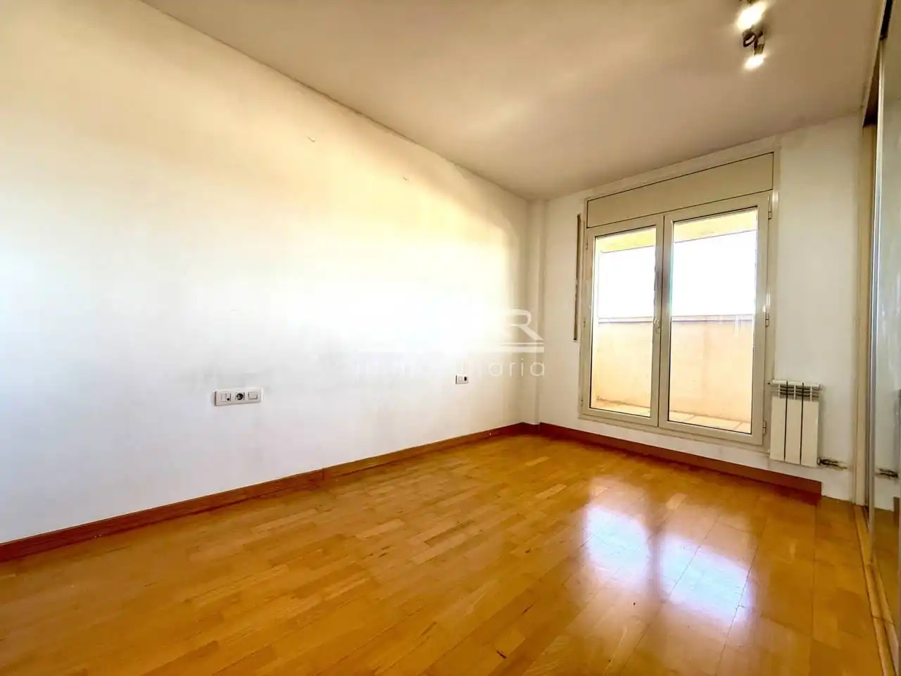 Habitación de Piso en venta en Vic con Calefacción, Parquet y Terraza