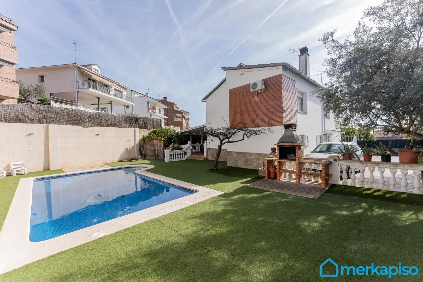 Vista exterior de Casa o chalet en venta en Viladecans con Piscina comunitaria
