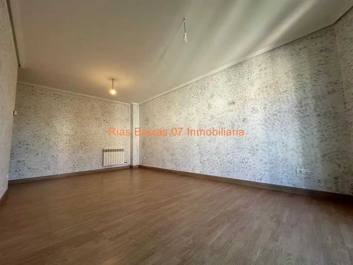 Piso en venta en Vigo  con Calefacción y Balcón