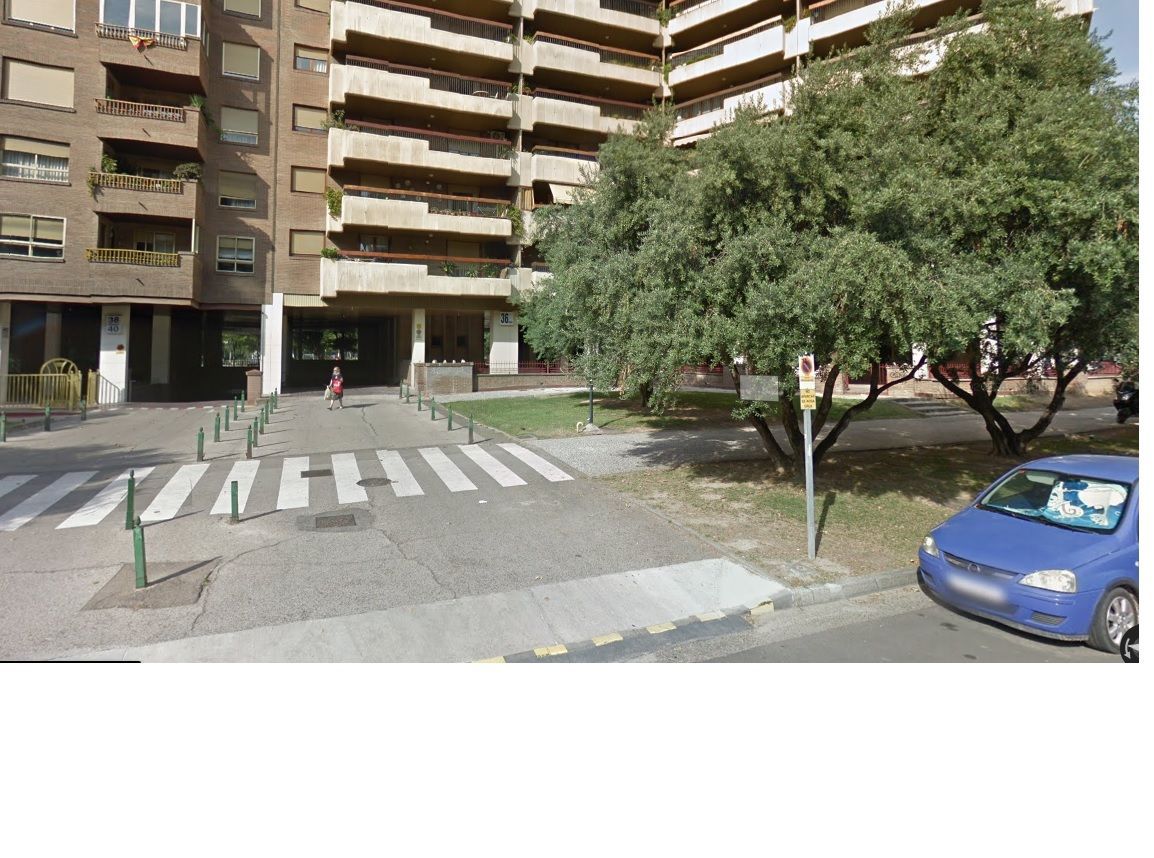 Garatge de lloguer a Avenida de Cesáreo Alierta, 34, Parque Miraflores