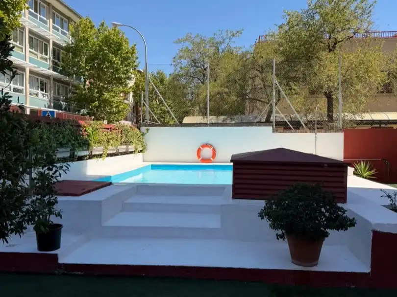 Piscina de Apartament en venda en Chamartín