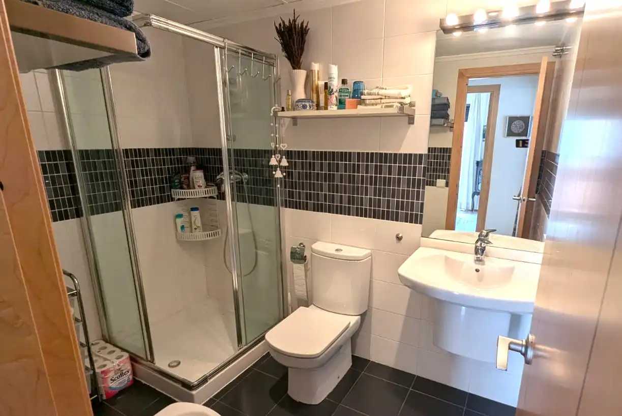 Bathroom of Flat for sale in Jávea / Xàbia  with Air Conditioner, Heating and Private garden