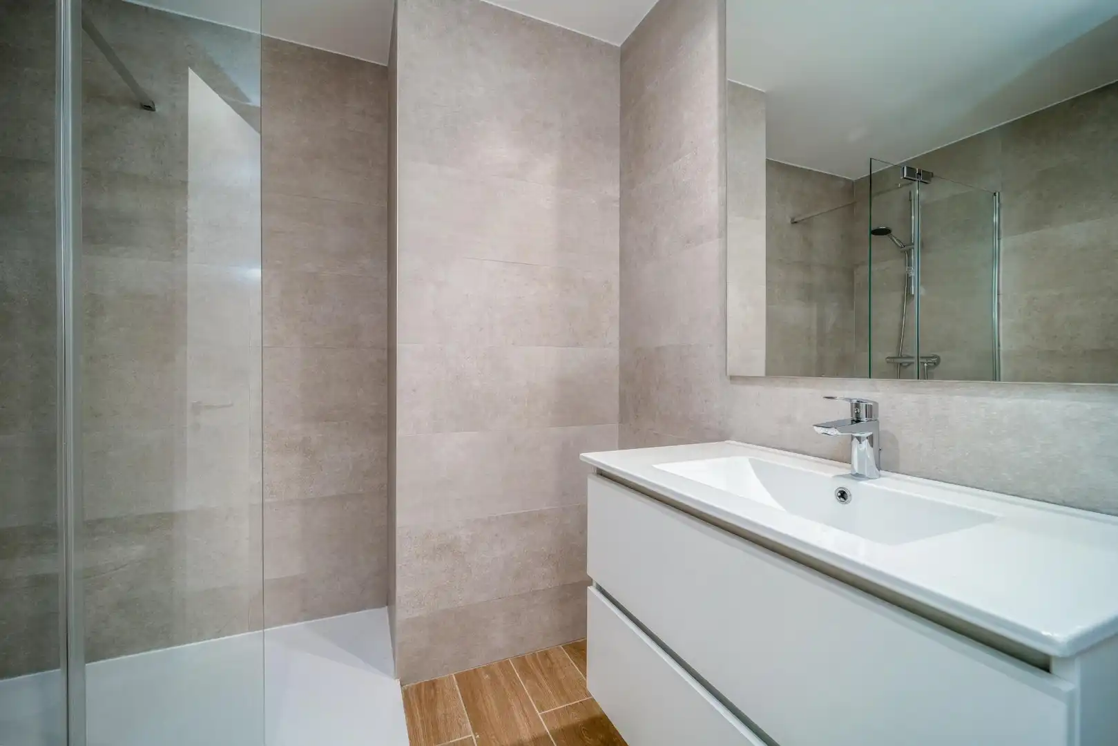 Flat with pool to rent in Cobeña, imagen 21