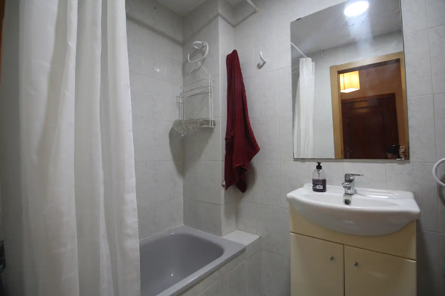 Baño de Piso de alquiler en Mérida con Aire acondicionado, Calefacción y Amueblado
