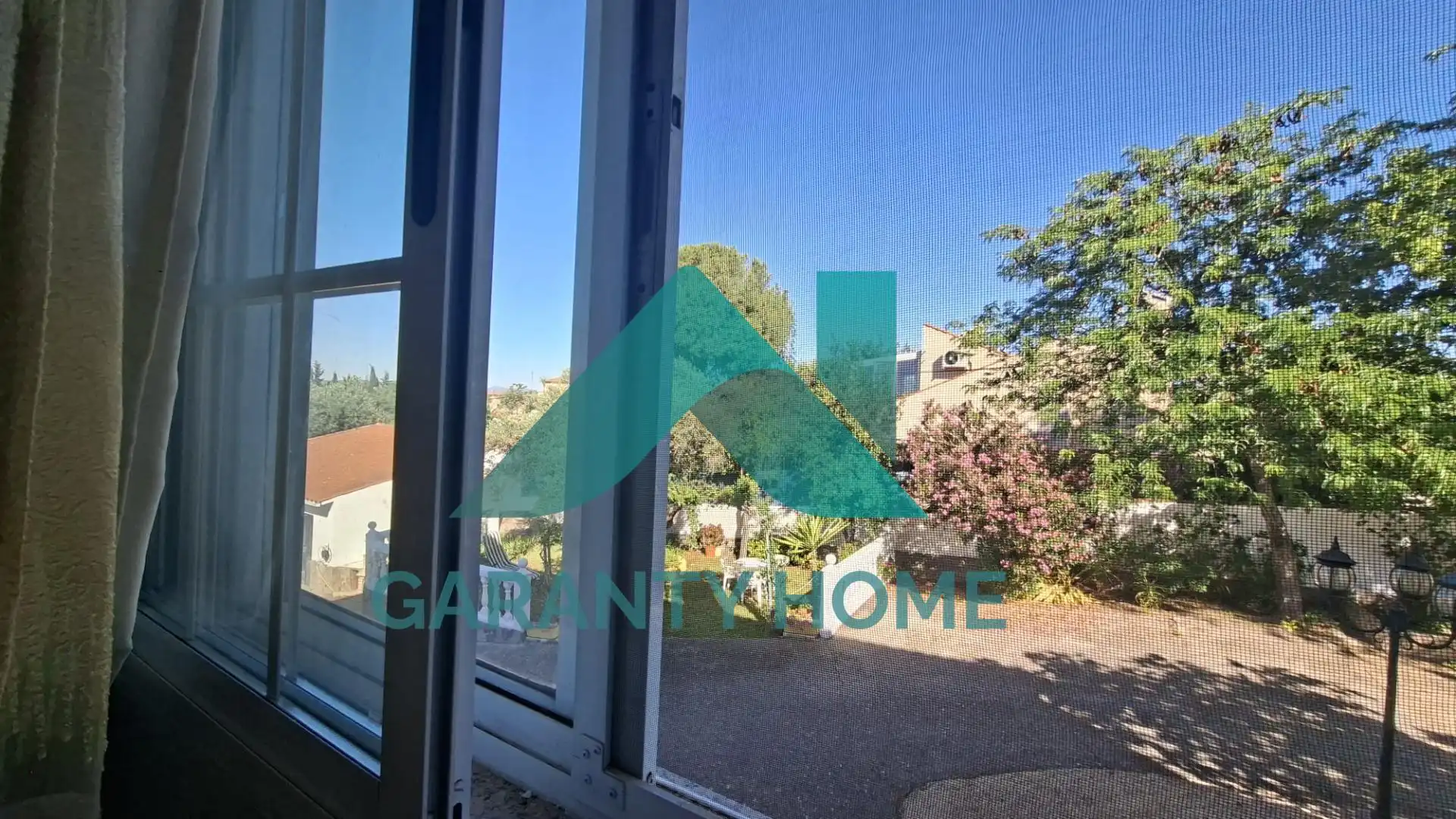 Vista exterior de Casa o xalet en venda en Malpartida de Cáceres amb Calefacció, Jardí privat i Traster