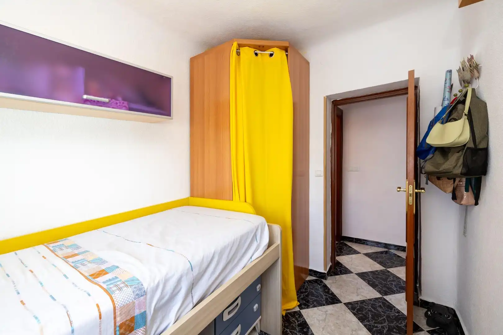 Habitación de Piso en venta en Granada