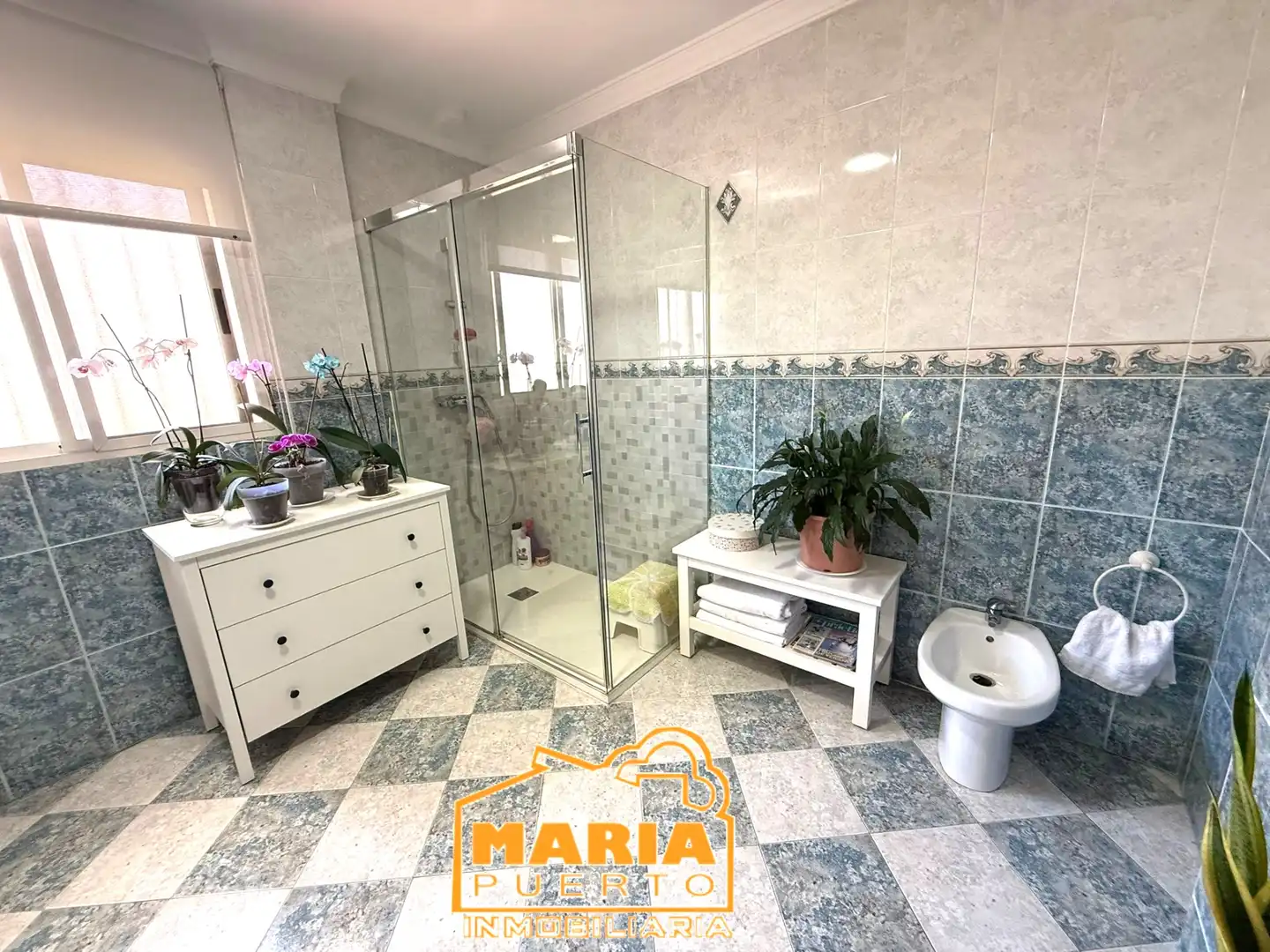 Badezimmer von Wohnung zum Verkauf in Málaga mit Klimaanlage und Terrasse