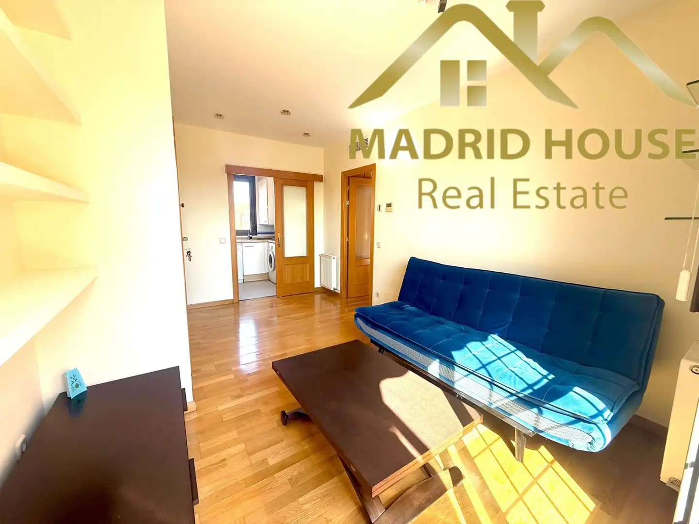 Vista exterior de Àtic en venda en Madrid amb Aire condicionat, Calefacció i Terrassa