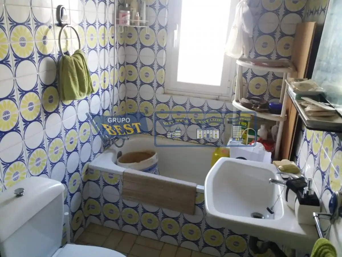 Baño de Casa o chalet en venta en Chozas de Abajo con Calefacción, Jardín privado y Piscina