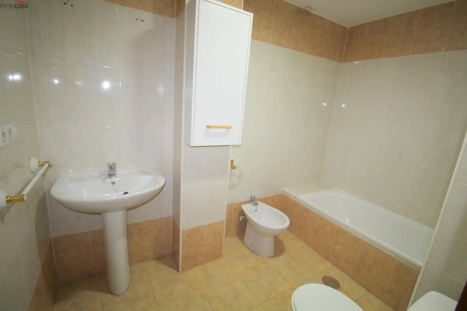 Bathroom of Flat for rent in Armilla