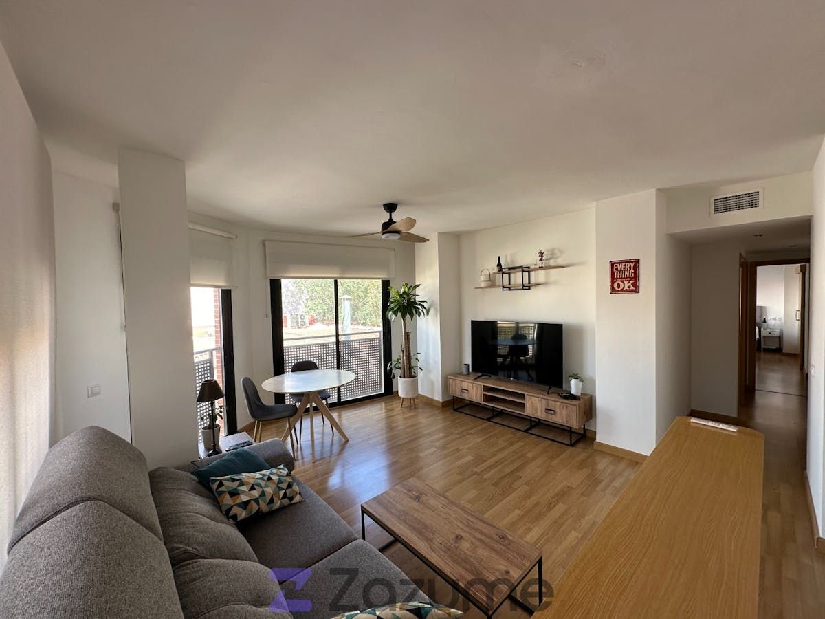 Sala d'estar de Pis de lloguer en  Murcia Capital amb Aire condicionat, Moblat i Forn