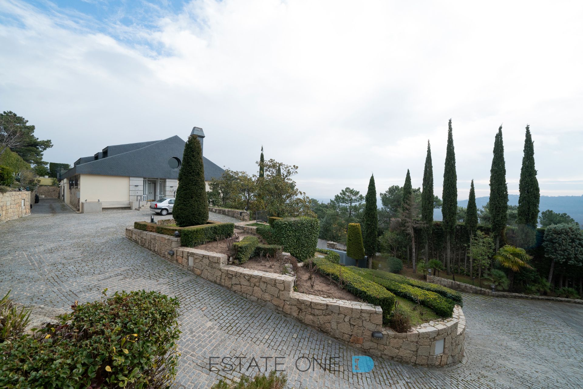 Exterior view of House or chalet for sale in San Lorenzo de El Escorial  with Air Conditioner, Heating and Private garden