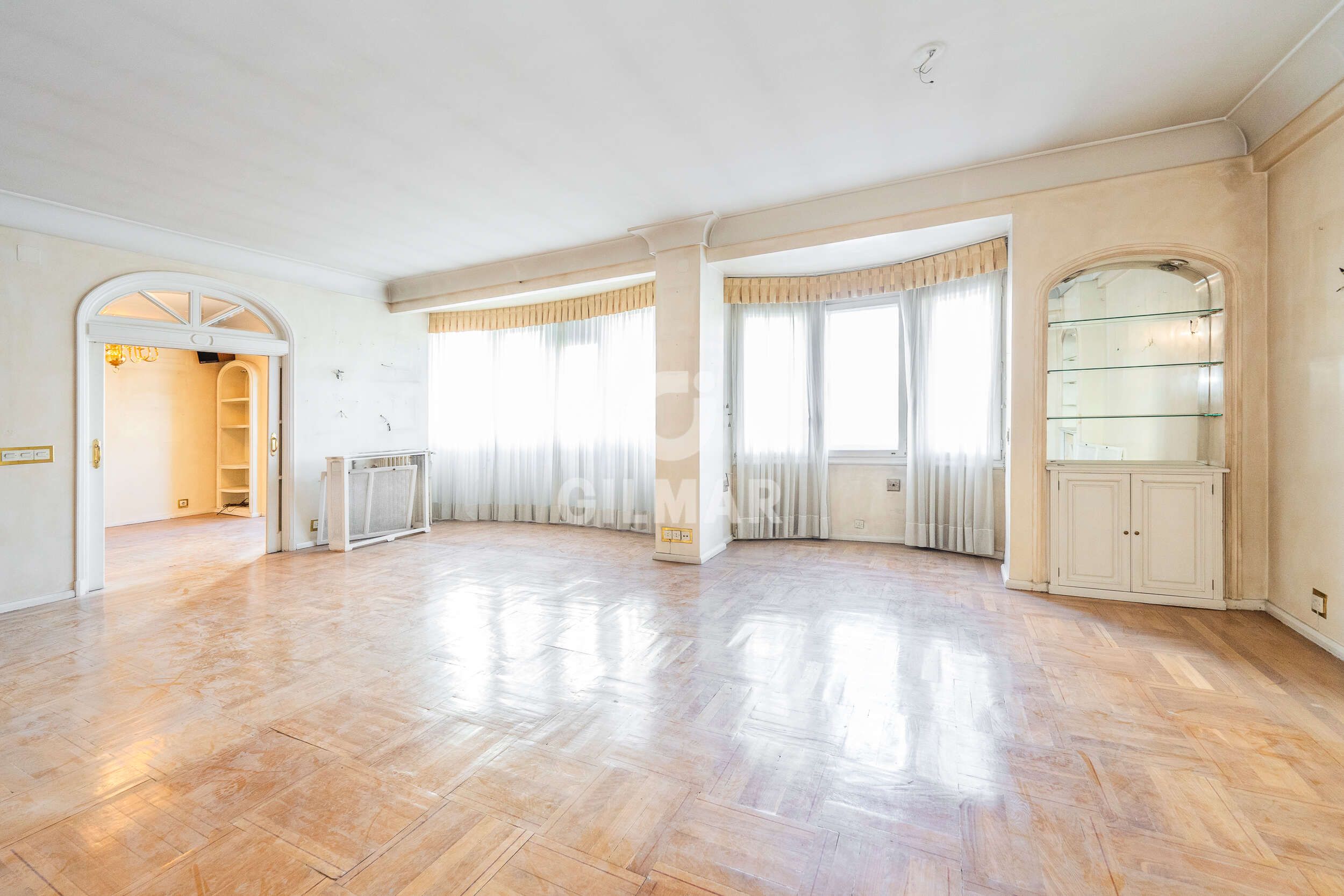 Living room of Flat for sale in  Madrid Capital  with Heating and Storage room
