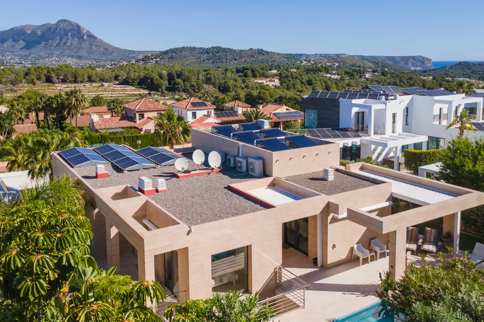 Vista exterior de Casa o xalet en venda en Jávea / Xàbia amb Aire condicionat, Jardí privat i Terrassa