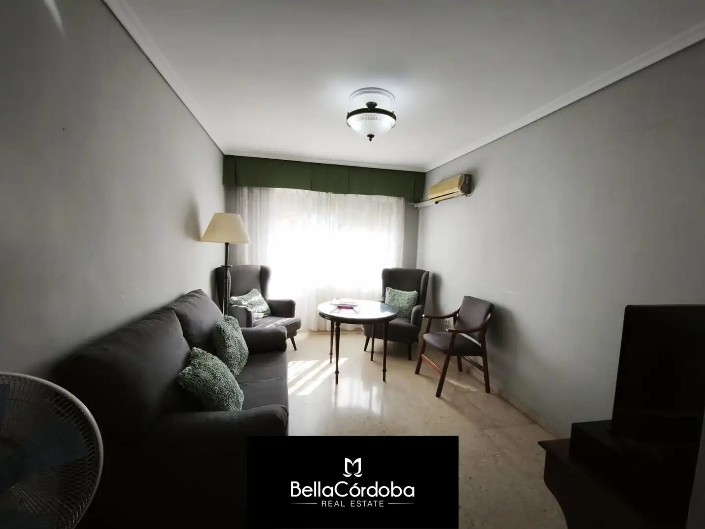 Living room of Flat for sale in Córdoba  with Air Conditioner and Heating