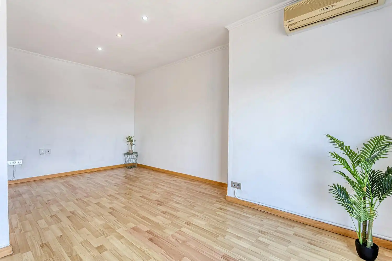 Sala d'estar de Àtic en venda en Igualada amb Aire condicionat, Parquet i Terrassa