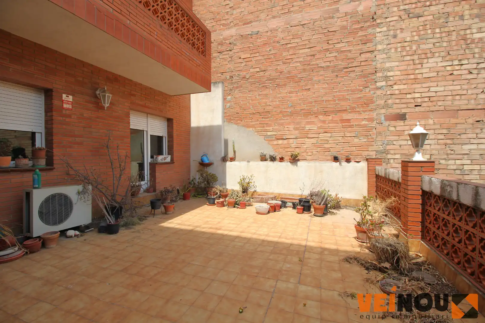 Terraza de Casa adosada en venta en Cornellà de Llobregat con Terraza y Balcón