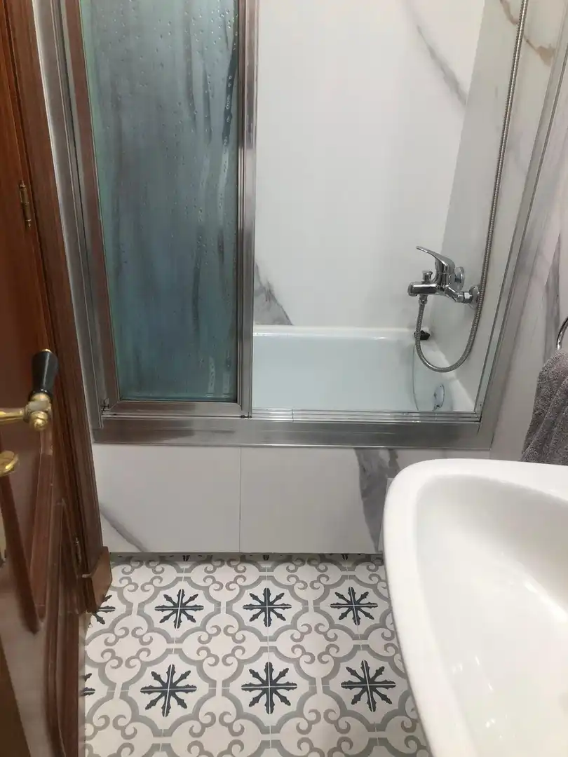 Badezimmer von Büro zur Miete in Móstoles mit Abstellraum
