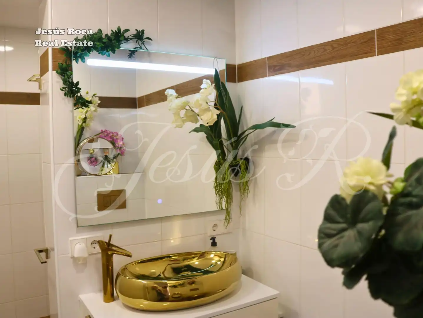 Badezimmer von Einfamilien-Reihenhaus zum Verkauf in Cartagena mit Klimaanlage, Heizung und Terrasse
