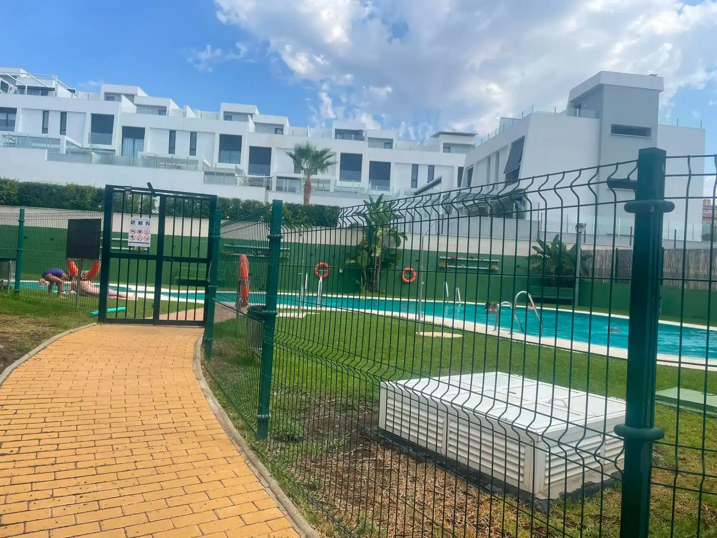 Swimming pool of Flat for rent in Rincón de la Victoria  with Private garden, Furnished and Community pool