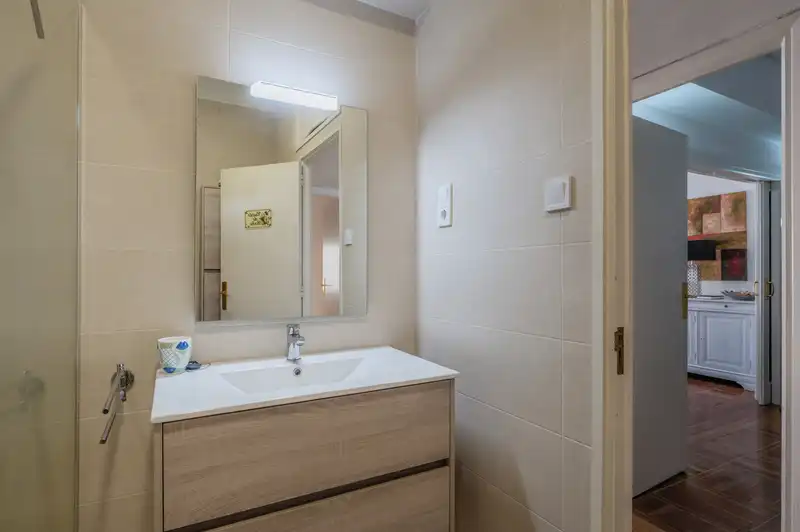 Badezimmer von Wohnung zum Verkauf in Madrid mit Heizung, Terrasse und Möbliert
