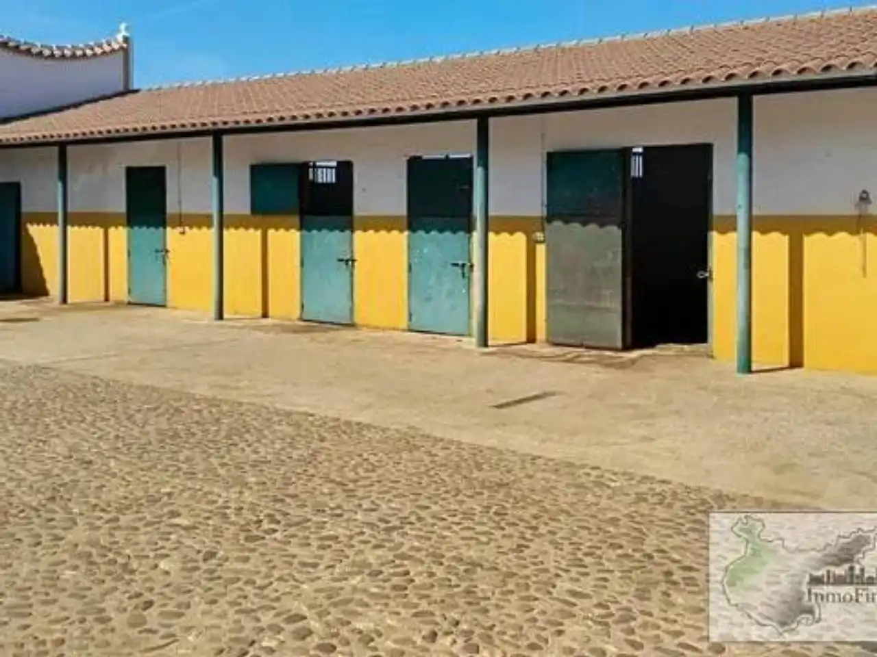 Vista exterior de Finca rústica en venta en Higuera de Vargas con Aire acondicionado, Jardín privado y Terraza