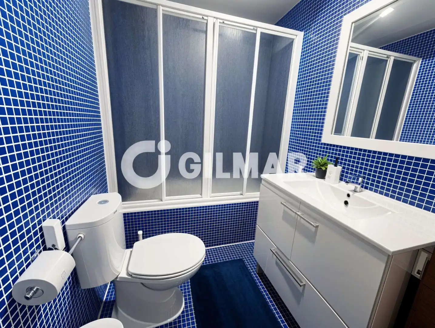 Bathroom of Apartments for rent in Arona  with Furnished, Balcony and Community pool