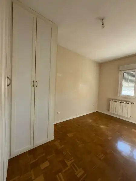 Bedroom of Flat for sale in Carabanchel