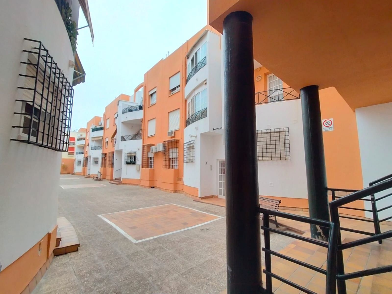 Vista exterior de Pis en venda en El Puerto de Santa María amb Aire condicionat, Terrassa i Balcó