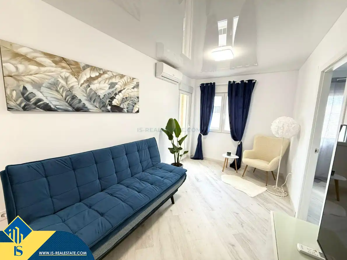 Apartment with pool for sale in Playa del Cura