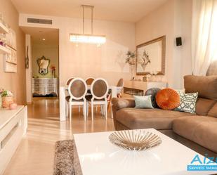 Sala d'estar de Planta baixa en venda en Ripollet amb Aire condicionat