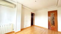 Bedroom of Flat for sale in  Madrid Capital  with Air Conditioner