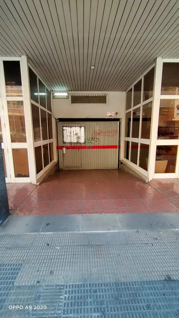 Individuel à vendre à Carrer de Ramon J. Sender 13, imagen 5