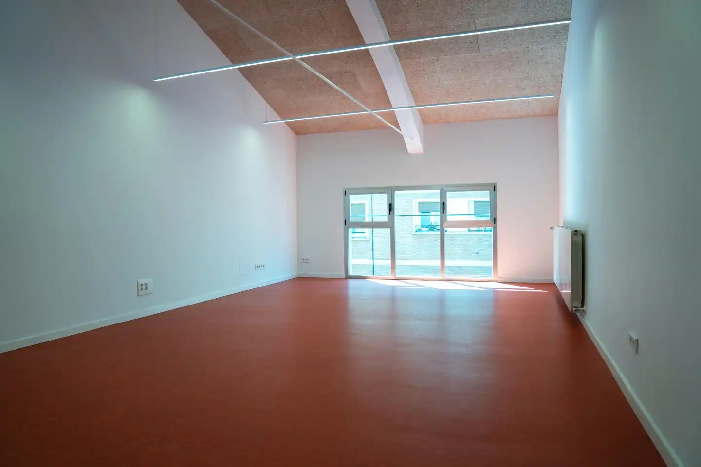 Office for rent in Larrabide, Milagrosa