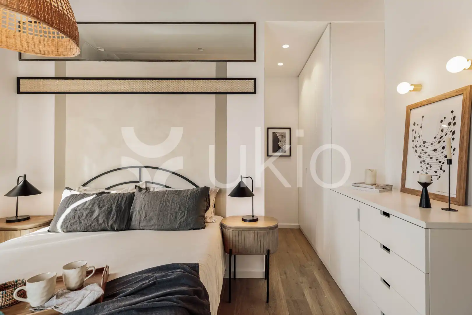 Dormitori de Apartament de lloguer en Barcelona amb Aire condicionat, Calefacció i Terrassa