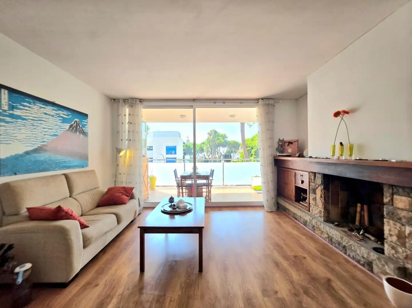 Living room of Flat for sale in Castelldefels  with Heating, Parquet flooring and Terrace