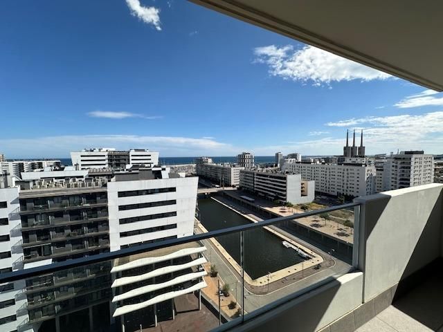 Vista exterior de Pis de lloguer en Badalona amb Calefacció, Parquet i Terrassa