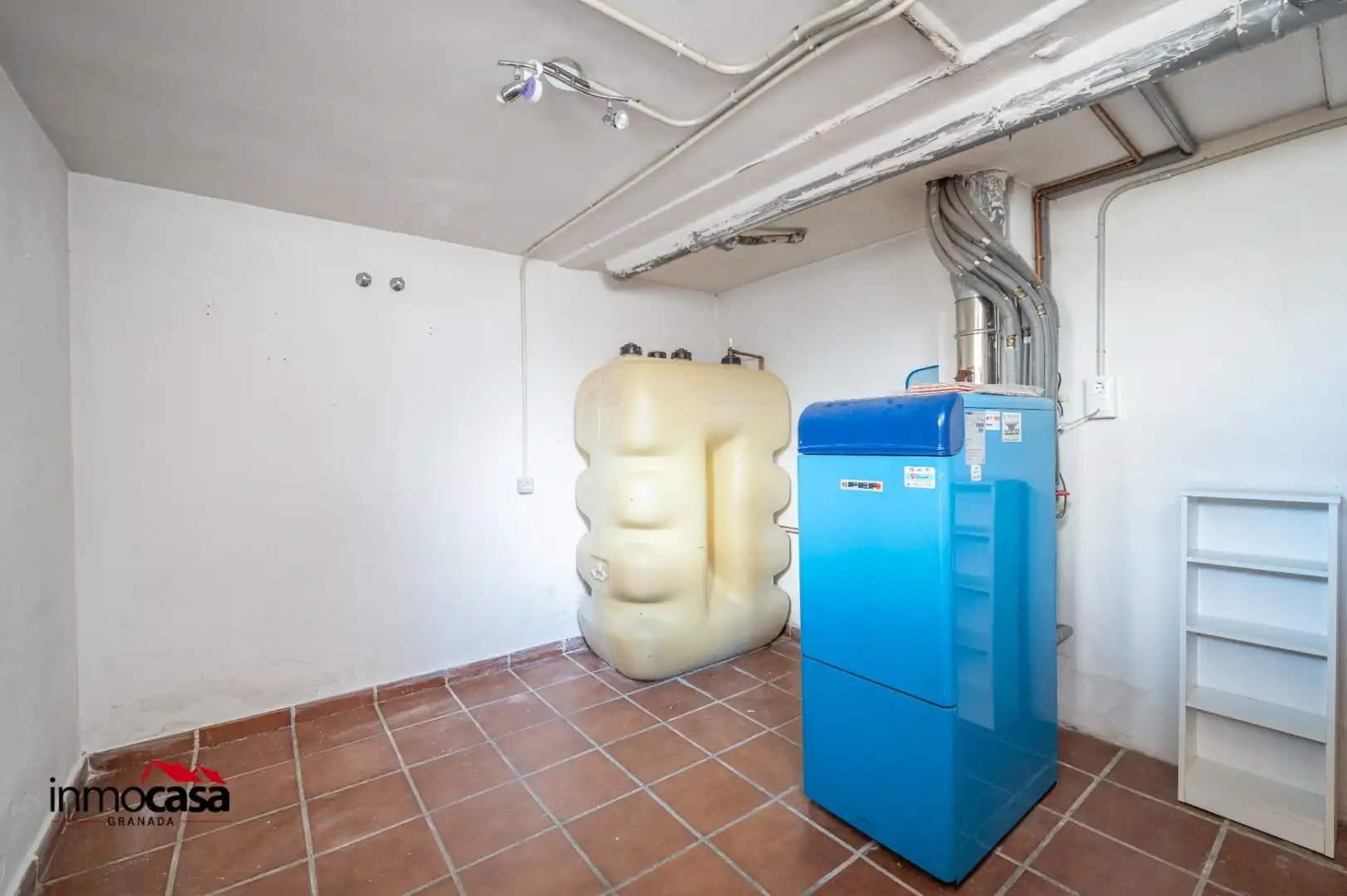 Casa adosada en venta en Ogíjares con Calefacción, Amueblado y Balcón