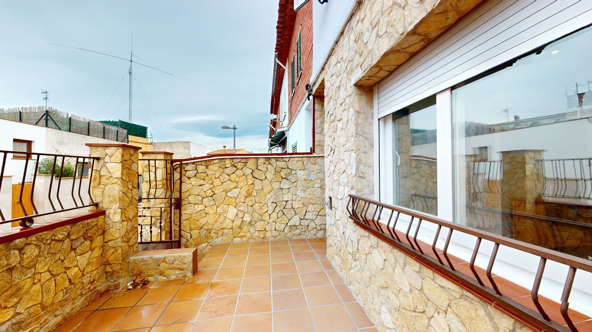 Exterior view of Single-family semi-detached for sale in Palamós  with Air Conditioner, Heating and Storage room