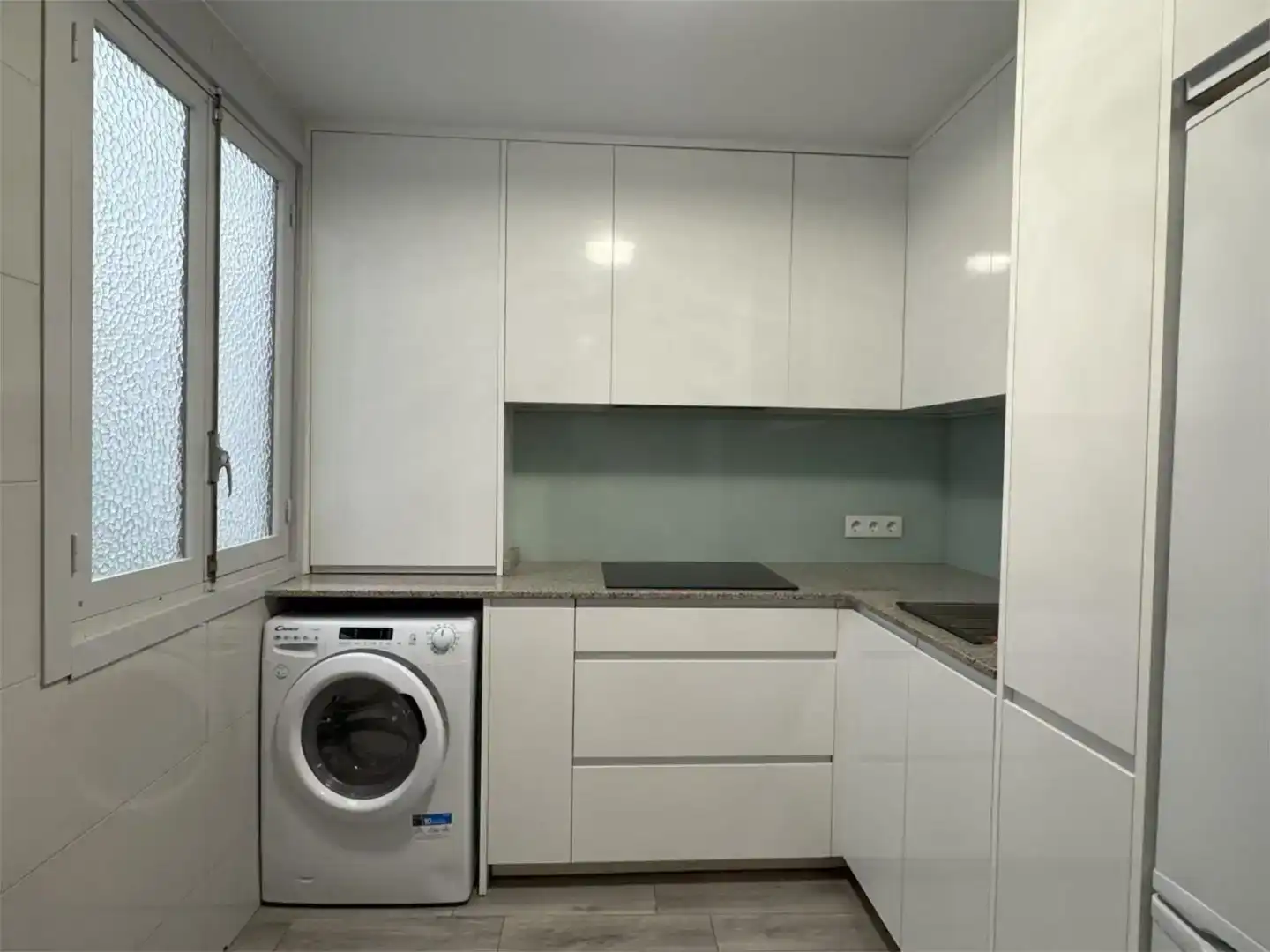 Kitchen of Flat for rent in Torrevieja  with Air Conditioner and Balcony