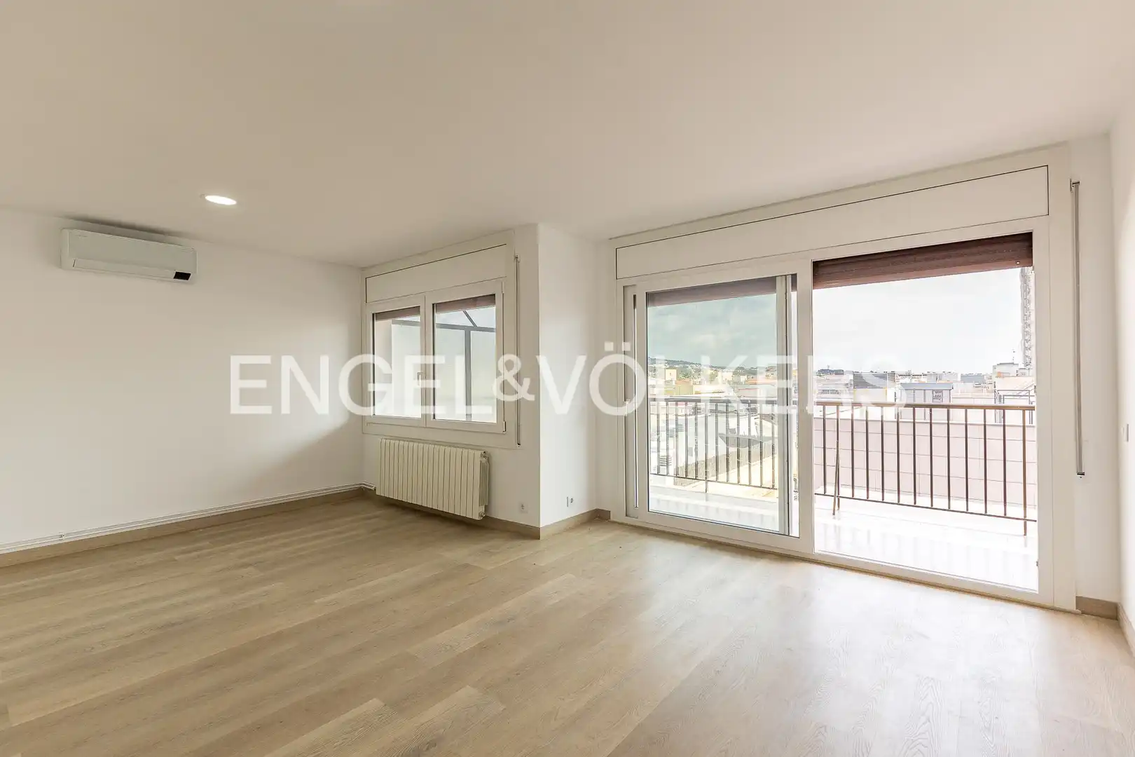 Living room of Flat for sale in Calafell  with Air Conditioner, Heating and Terrace
