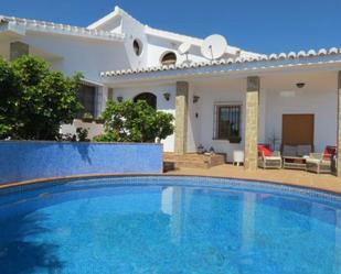 Vista exterior de Casa o xalet de lloguer en Frigiliana amb Aire condicionat, Calefacció i Jardí privat